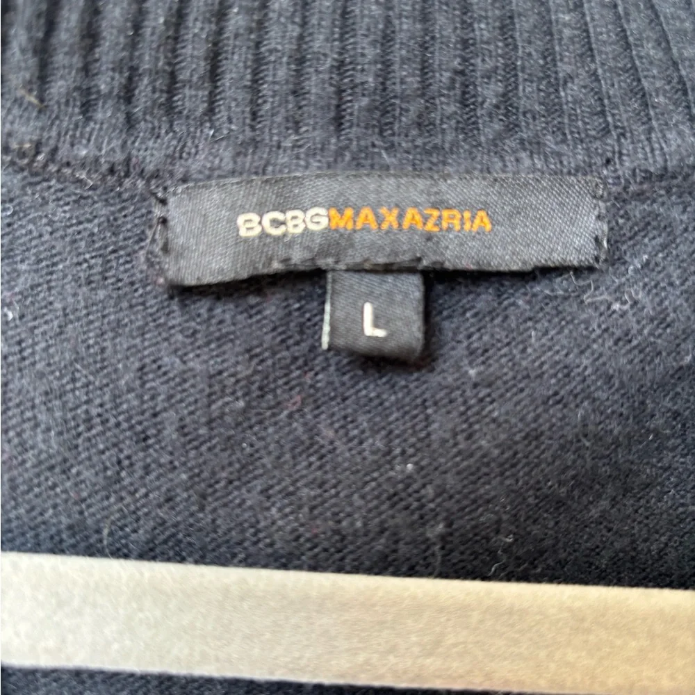 BCBGMaxAzria Cropped Fitted Angora and Wool V-neck Argyle Knit Sweater Vest - Picture 2 of 6